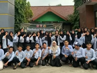 Menanamkan kebersamaan